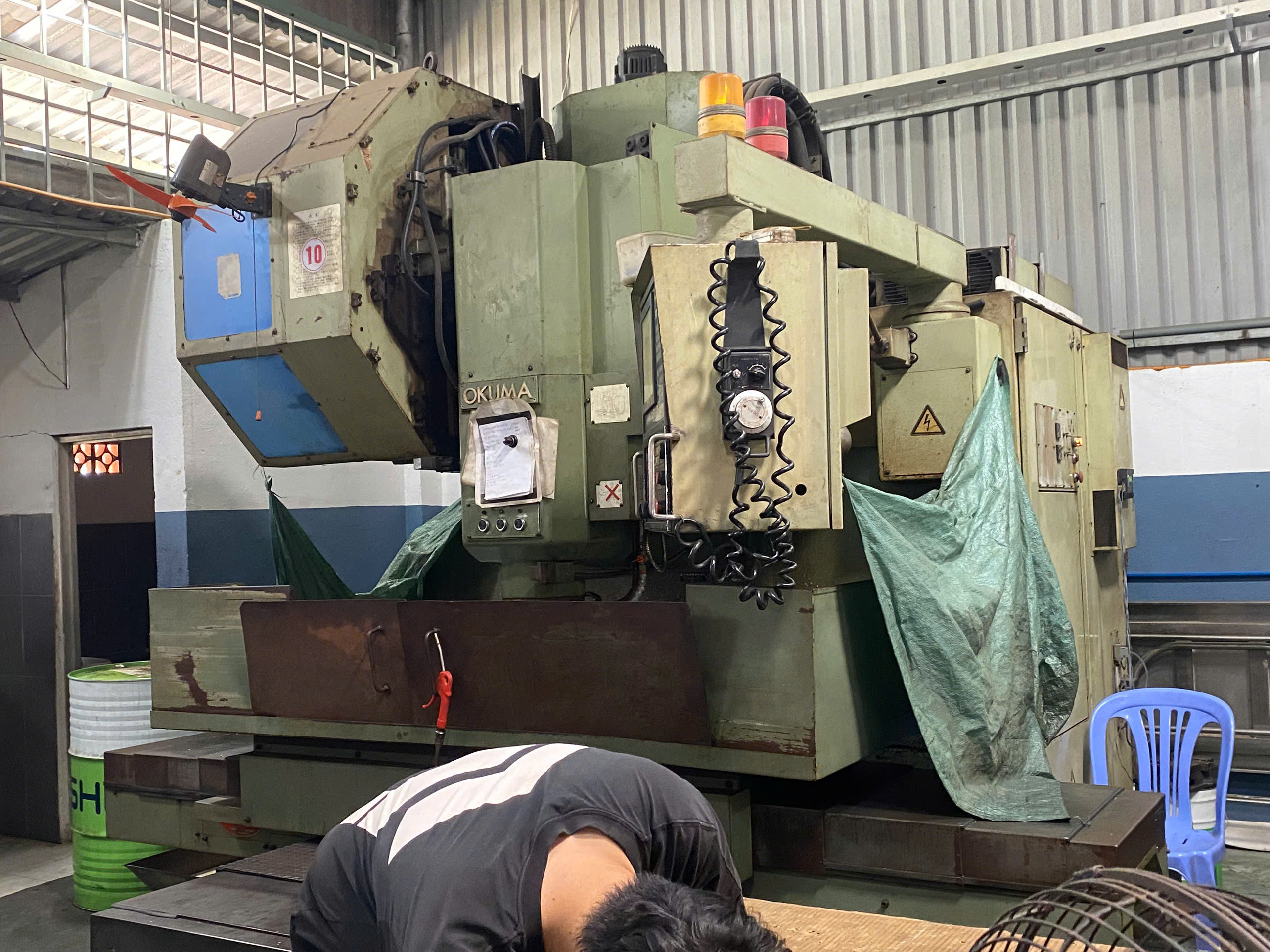 CNC milling machine 9